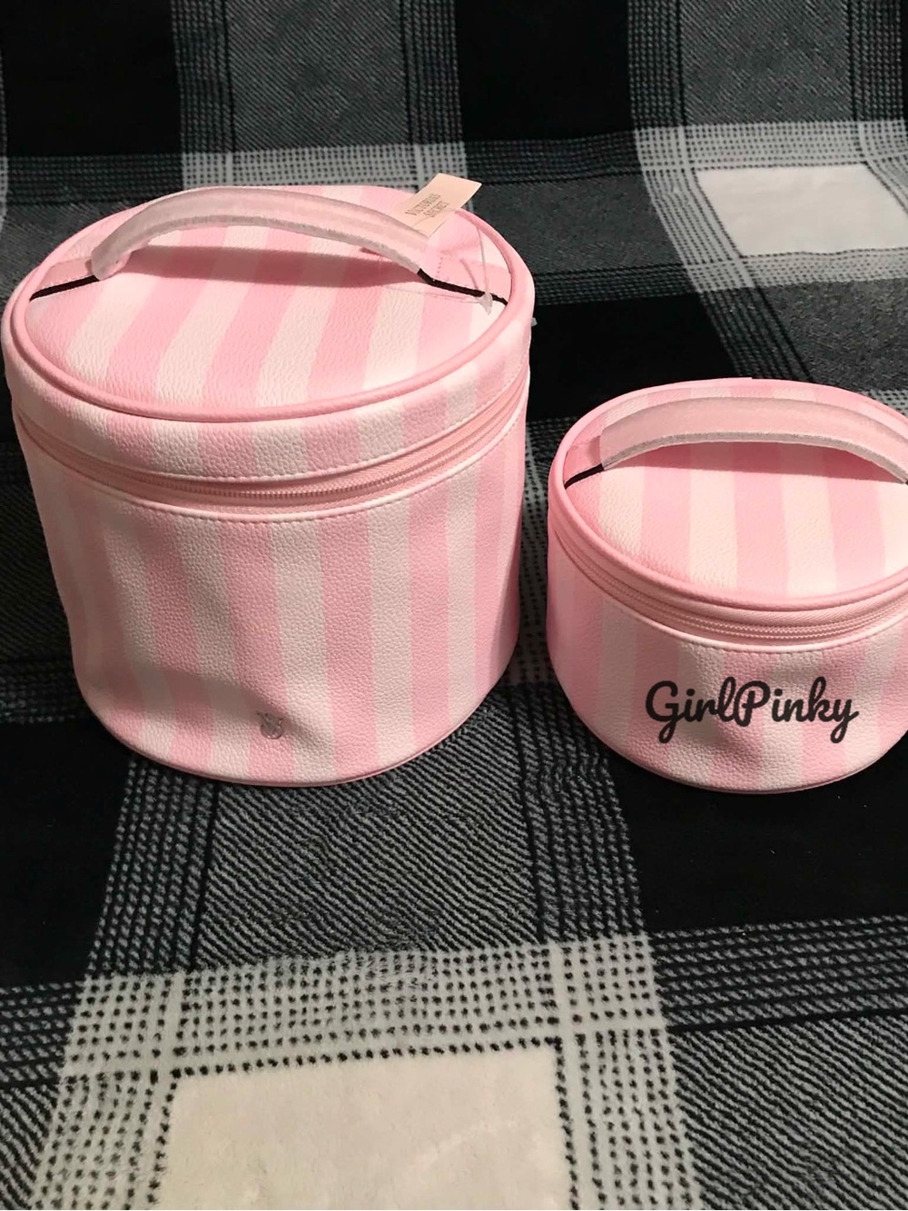 VICTORIA’S SECRET 2 PIECE VANITY MAKEUP/STORAGE CASES IN HERITAGE STRIPES - Picture 5 of 16